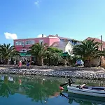 Jaz *
